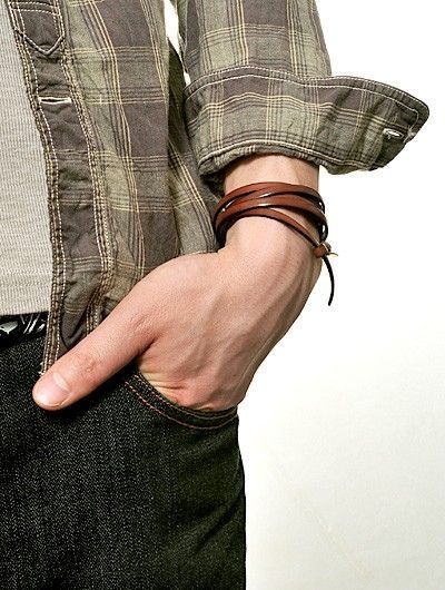 レザーブレスレット