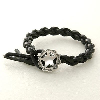 レザーブレスレット