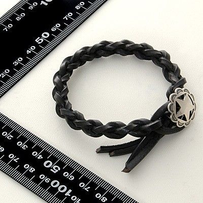 レザーブレスレット