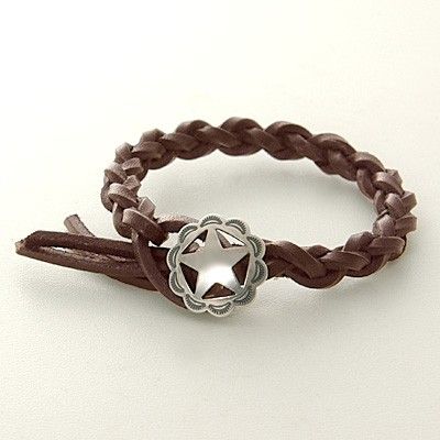 レザーブレスレット