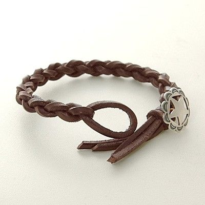 レザーブレスレット