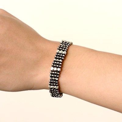 ビーズブレスレット