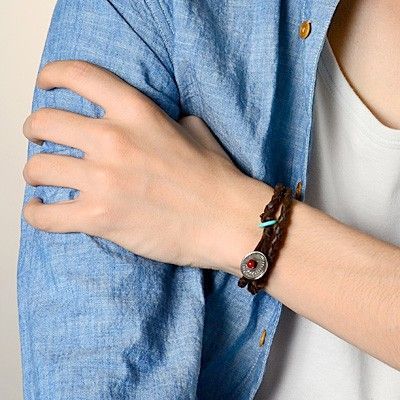 レザーブレスレット