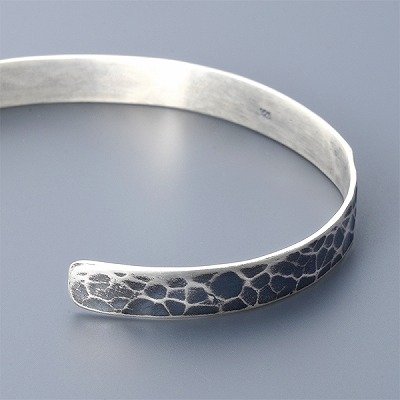 シルバーバングル