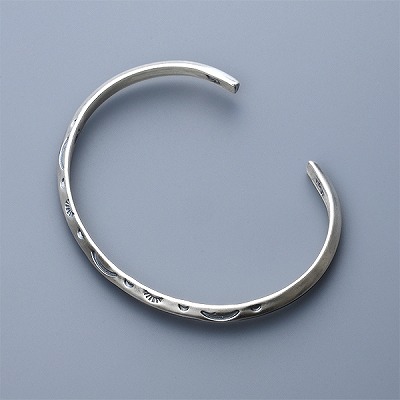 シルバーバングル