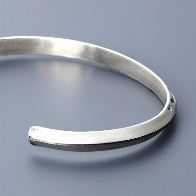 シルバーバングル