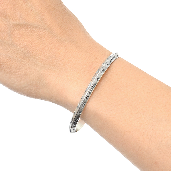 シルバーバングル