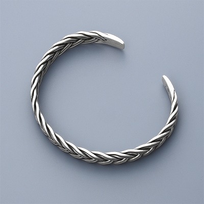 シルバーバングル