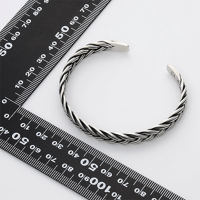 シルバーバングル