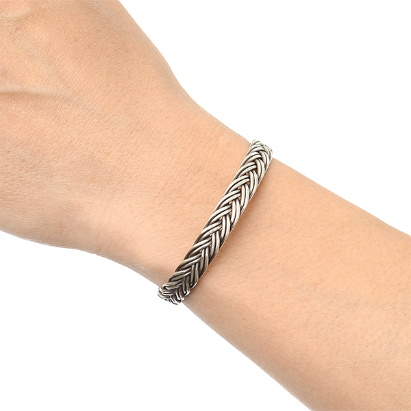 シルバーバングル