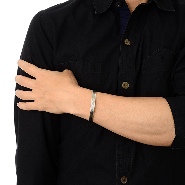 シルバーバングル