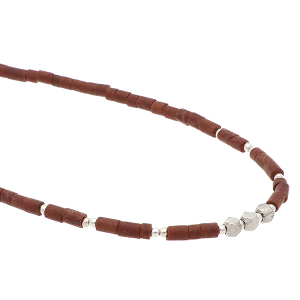 ビーズネックレス