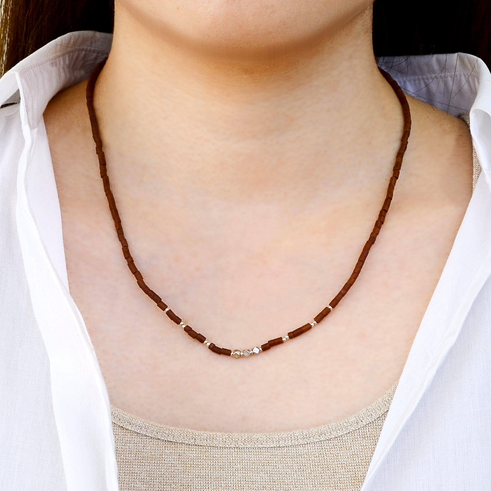 ビーズネックレス