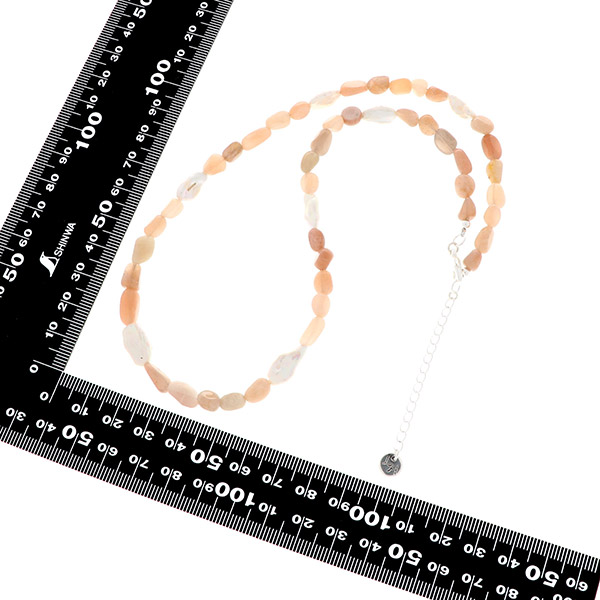 ビーズネックレス