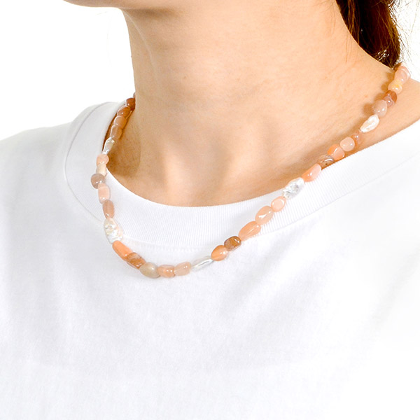 ビーズネックレス
