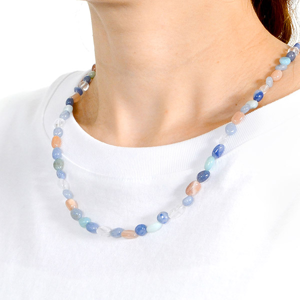 ビーズネックレス