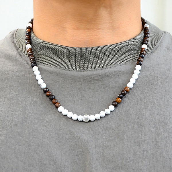 ビーズネックレス