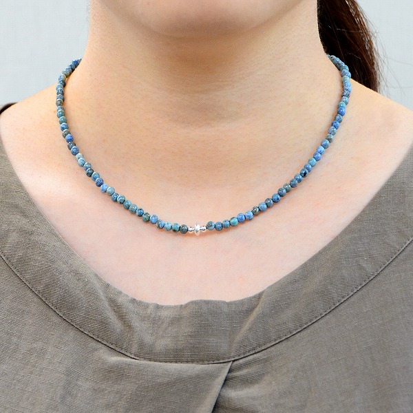 ビーズネックレス