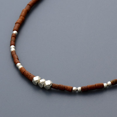 ストーンネックレス