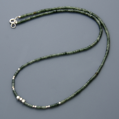 ストーンネックレス