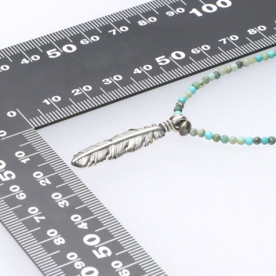 ビーズネックレス