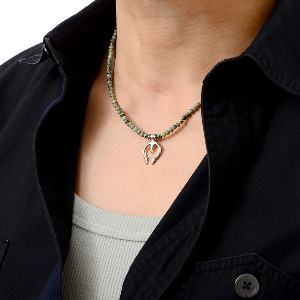 ビーズネックレス