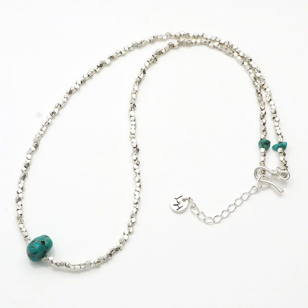 ビーズネックレス