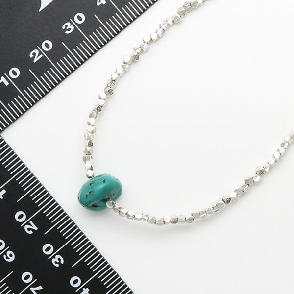 ビーズネックレス