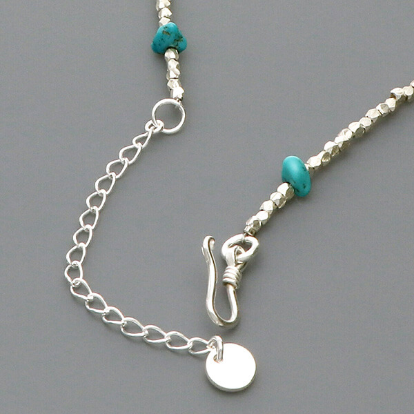 ビーズネックレス