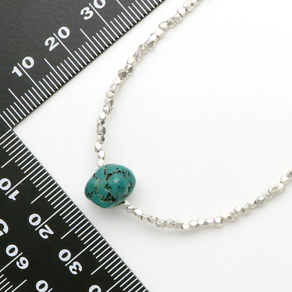 ビーズネックレス