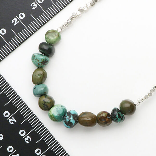 ビーズネックレス