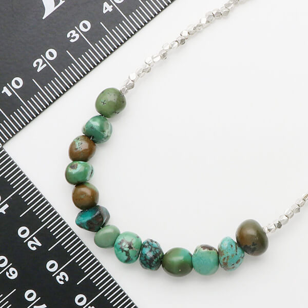 ビーズネックレス