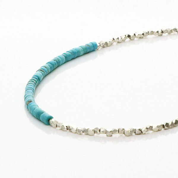 ビーズネックレス