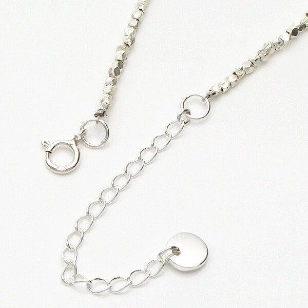 ビーズネックレス