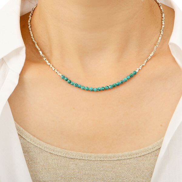 ビーズネックレス