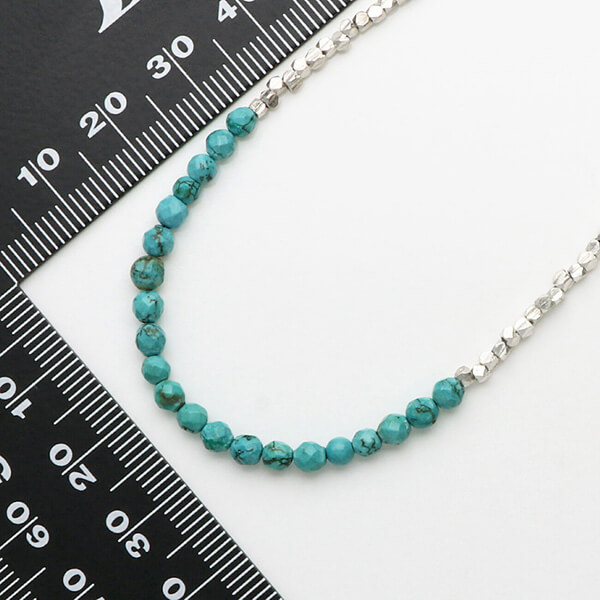 ビーズネックレス