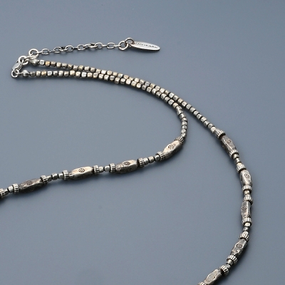 ビーズネックレス