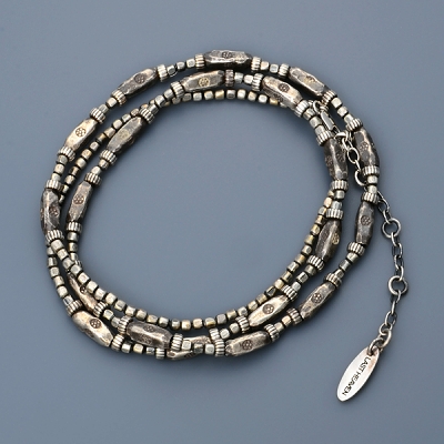 ビーズネックレス