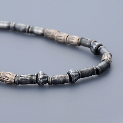 ビーズネックレス