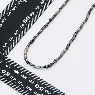 ビーズネックレス