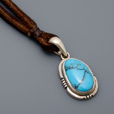 シルバーネックレス