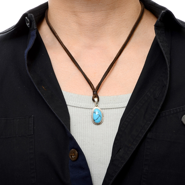 シルバーネックレス