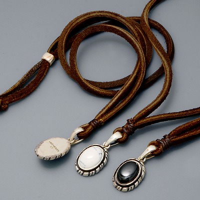 シルバーネックレス