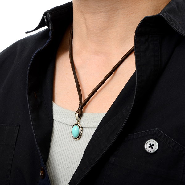 シルバーネックレス