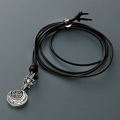 レザーネックレス