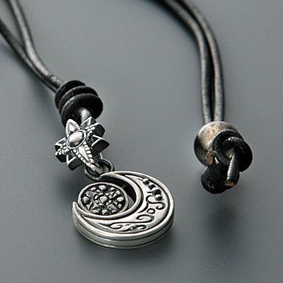 レザーネックレス