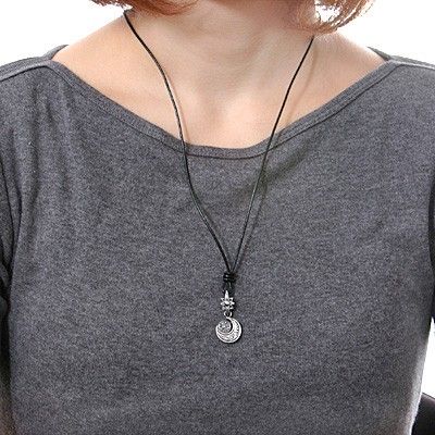 レザーペアネックレス