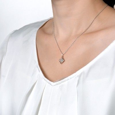 シルバーネックレス