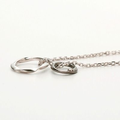 シルバーネックレス