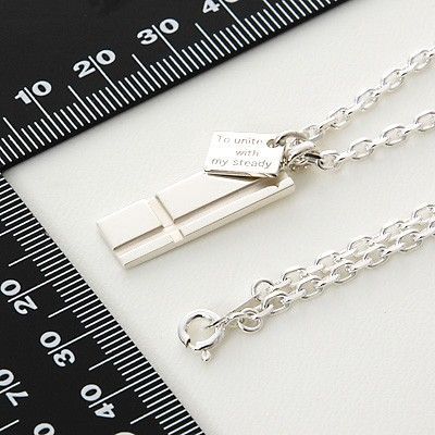 シルバーネックレス